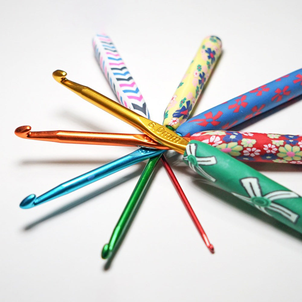 Colourful Soft Crochet Hook Set Ergonomic Handles Knitting Needles Sewing