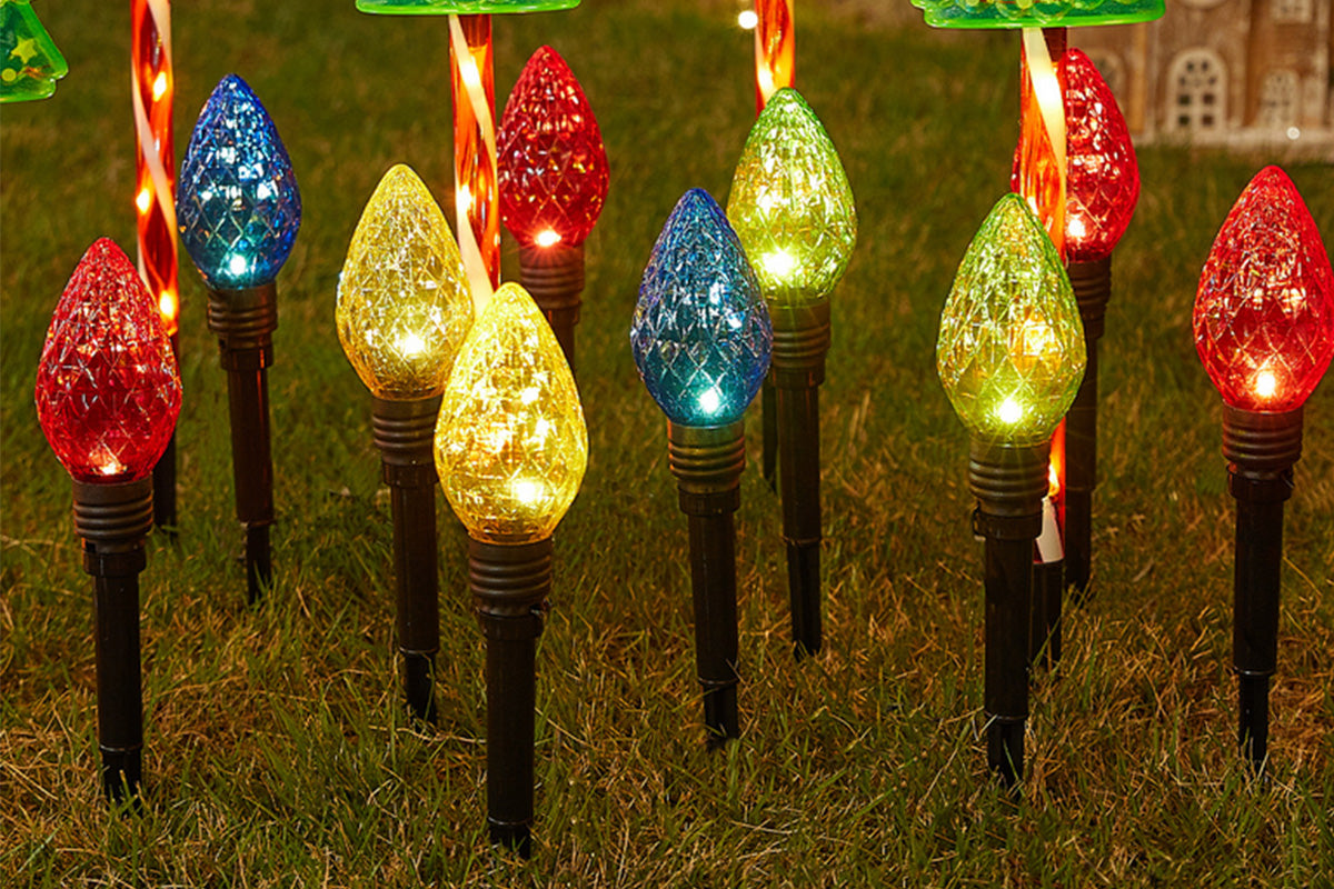 LED Strawberry Pathway Lights Solar Powered Outdoor Decoration for Lawn and Holiday Yard