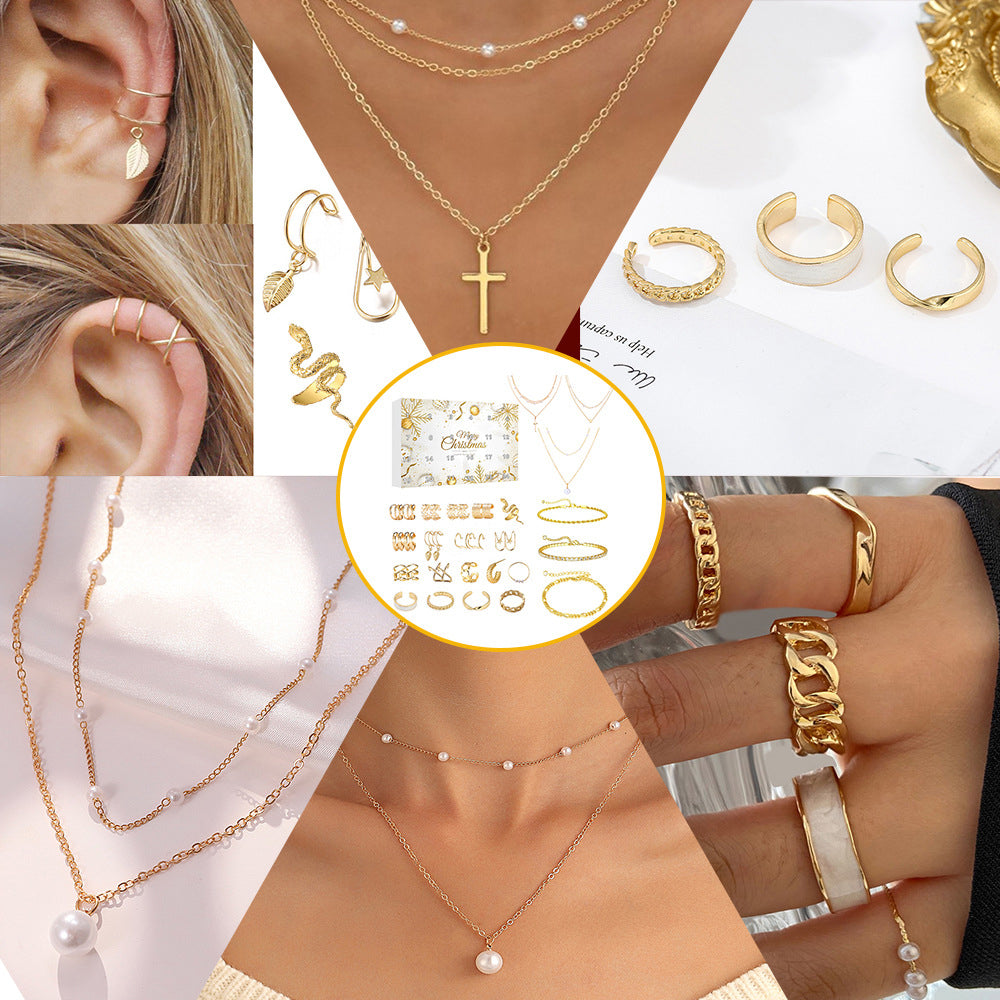 Jewellery Advent Calendar 24 Day Countdown Christmas Calendar with Gold Necklace Rings Earrings Bracelet Gift Set