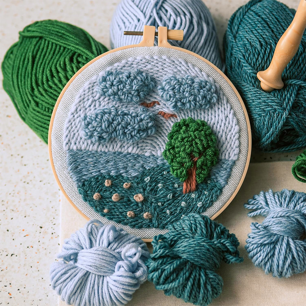 6 PCS Embroidery Hoops with 16 Needles Plastic Cross Stitch Hoops for Crafts