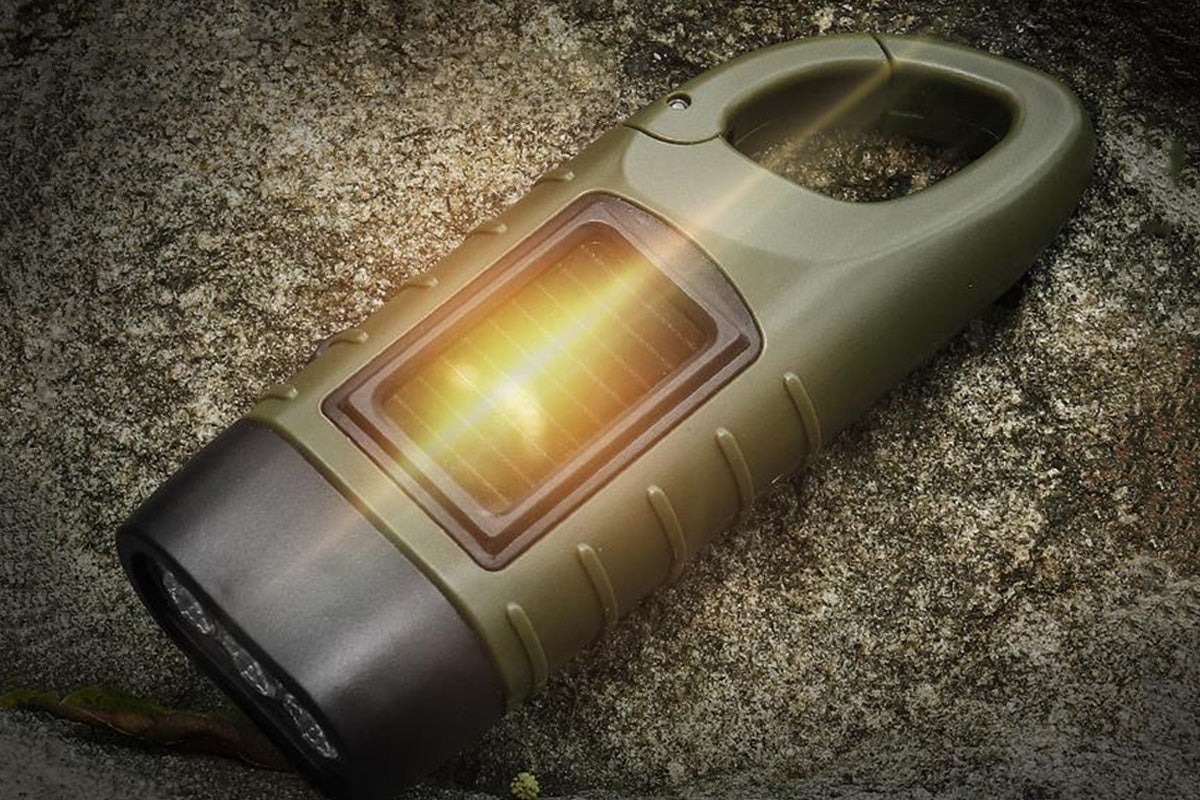 Hand Crank Solar Powered Flashlight Emergency Rechargeable LED Flashlight
