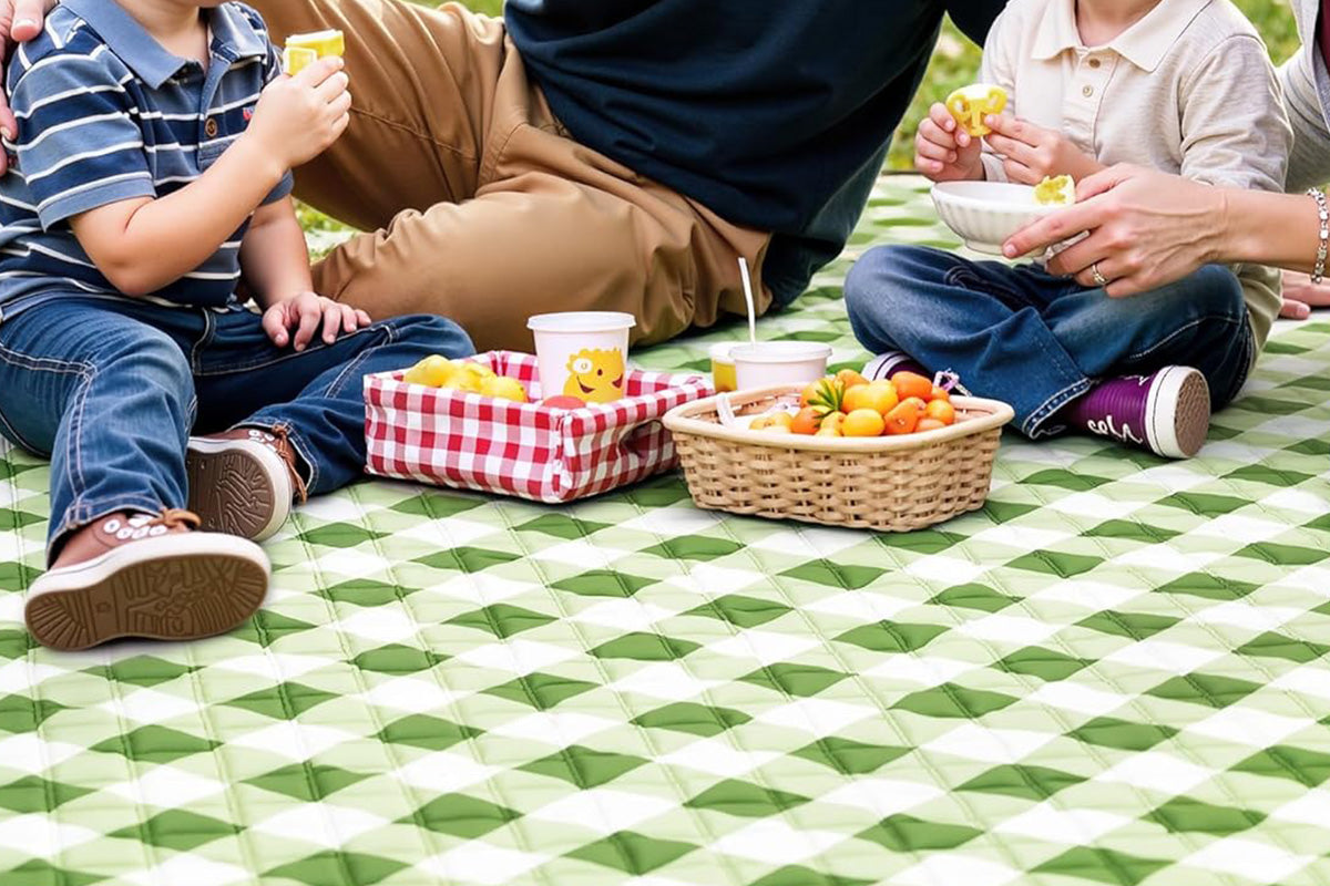 Single Shoulder Picnic Blanket for Outdoor Park Grass Travel Hiking Camping