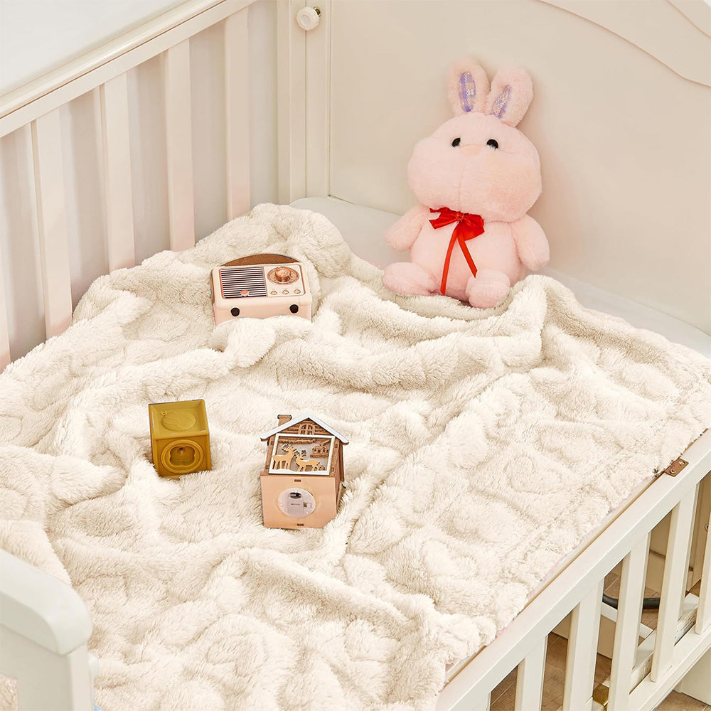 Heart Checkered Blanket Soft Polyester Blanket for Bed and Travel