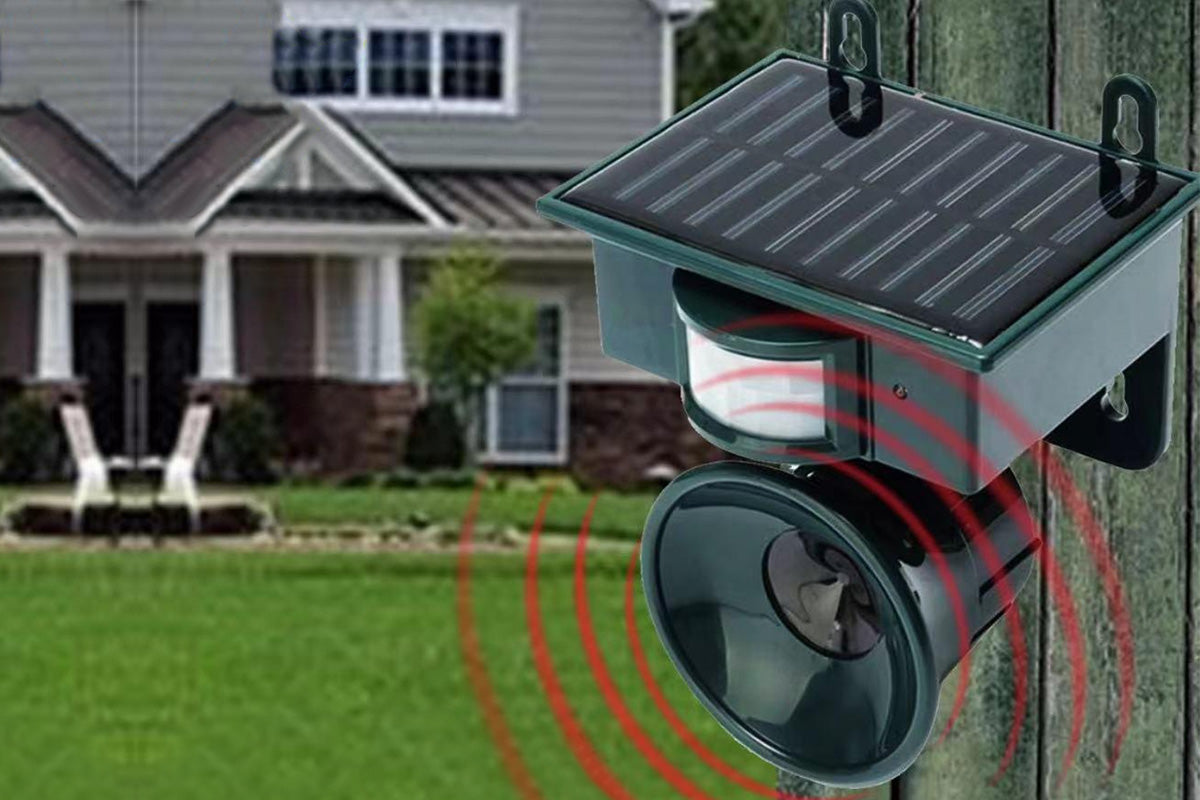 Solar Ultrasonic Bird Repeller Animal Repellent Outdoor for Raccoon Skunk Deer