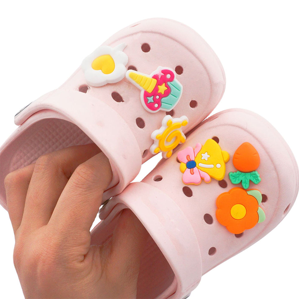 200Pcs Randomly Different Clip Sandals Shoes Charms Decoration