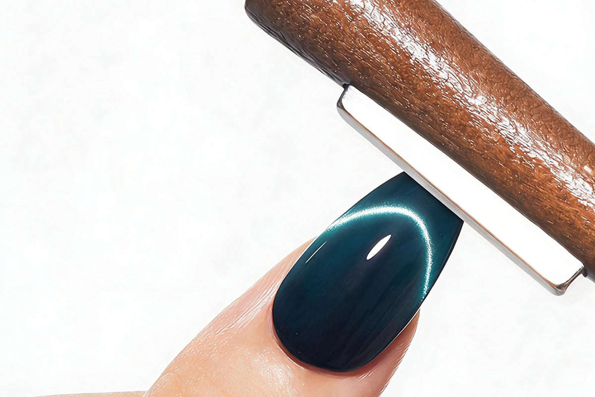 Cat Eye Nail Art Set with Pen