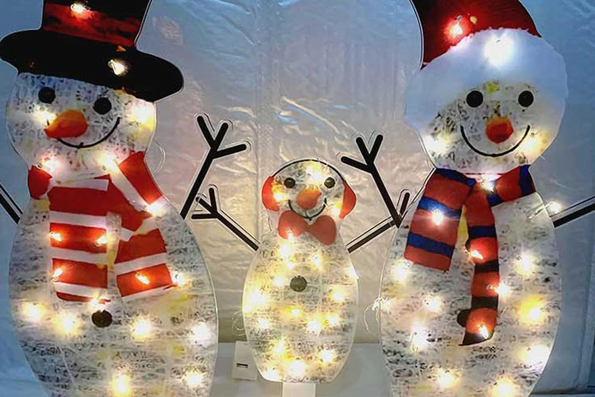 Snowman Yard Stakes Acrylic Outdoor 3-Piece  Christmas Decoration