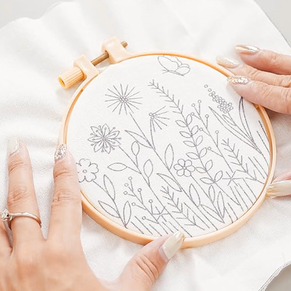 6 PCS Embroidery Hoops with 16 Needles Plastic Cross Stitch Hoops for Crafts