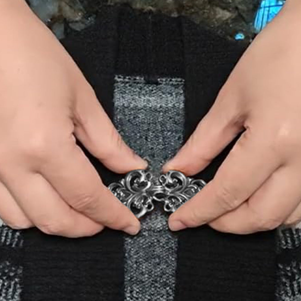 4 PCS Vintage Sweater Clips Alloy Silver Cardigan Clips for Shawl Dress