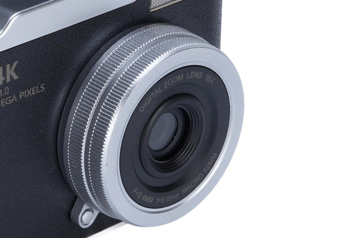 HD 1080P Flip Screen Retro Digital Camera with 2.4 inch Display