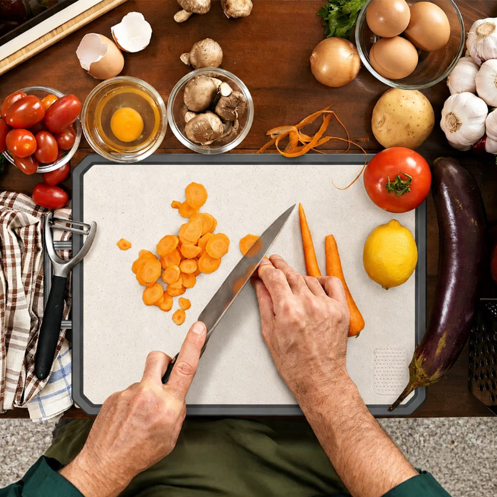 42x28cm Double Sided Titanium Alloy and Wheat Straw PP Cutting Board