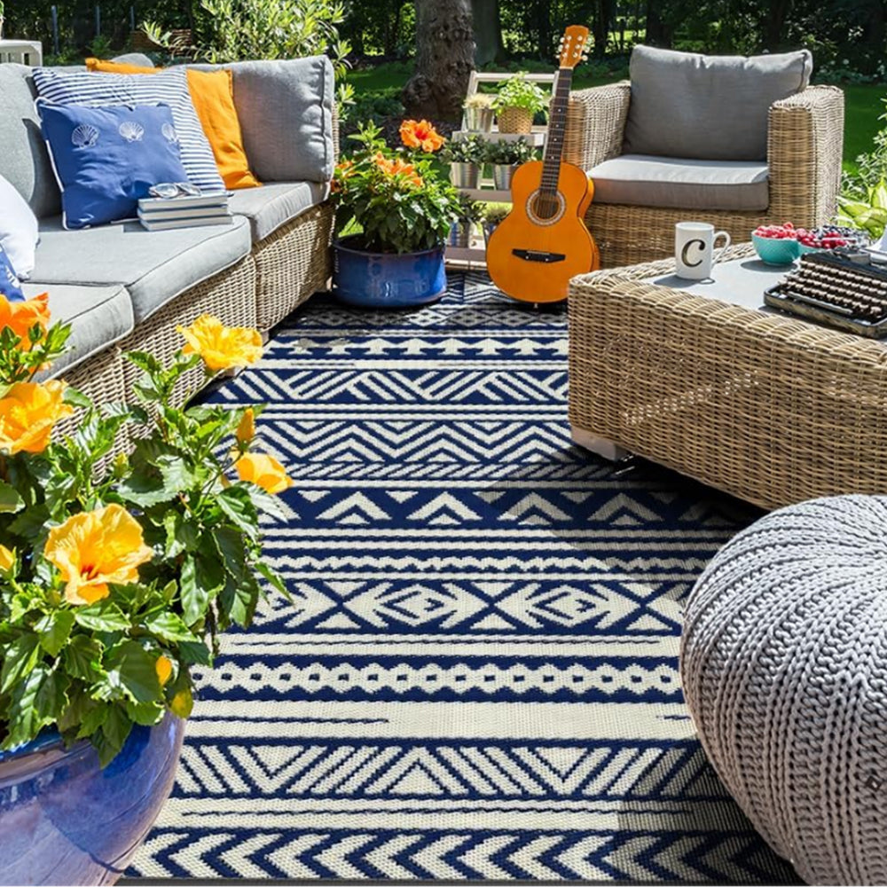Geometric Striped Pattern Rug