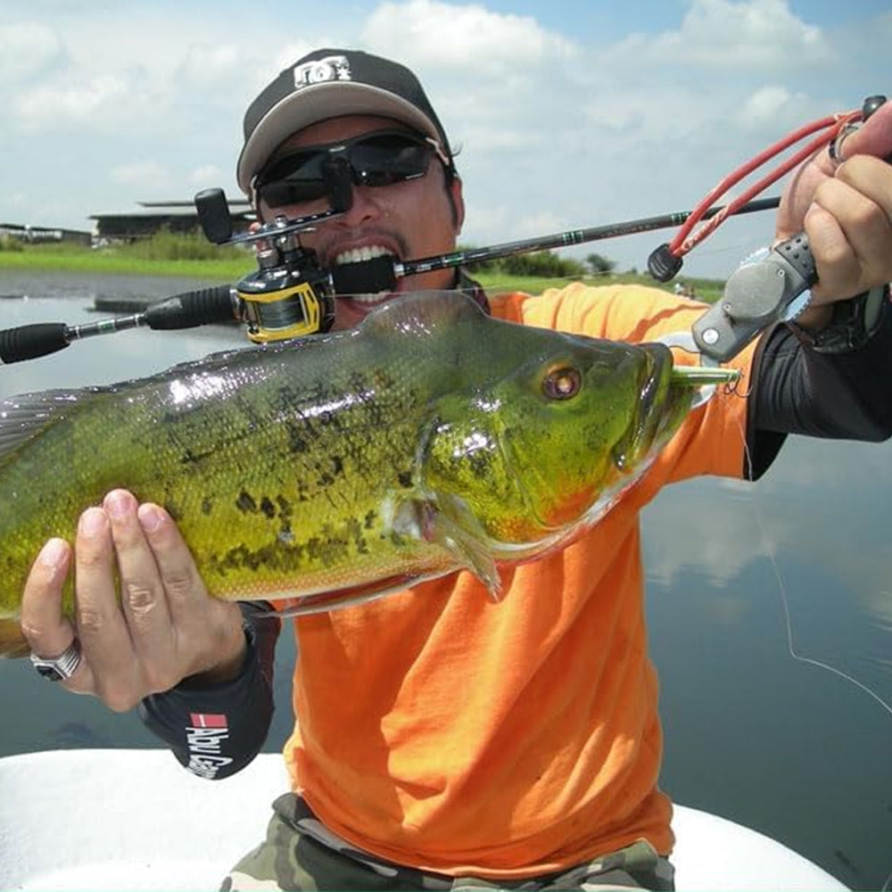 107 PCS Fishing Tackle Box Full loaded Accessories Hooks