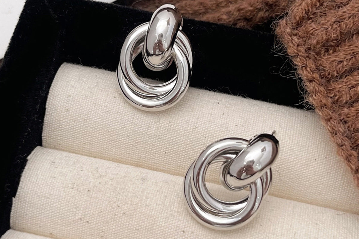 2 Pairs Women Geometric Dangle Drop Earrings Large Knot Design