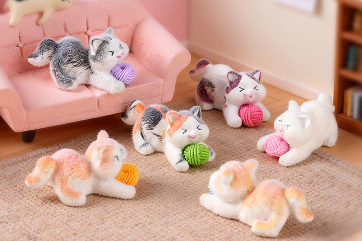 6Pcs Cute Flocked Cat Figurines Cat Playing Yarn Balls Garden Decor Set