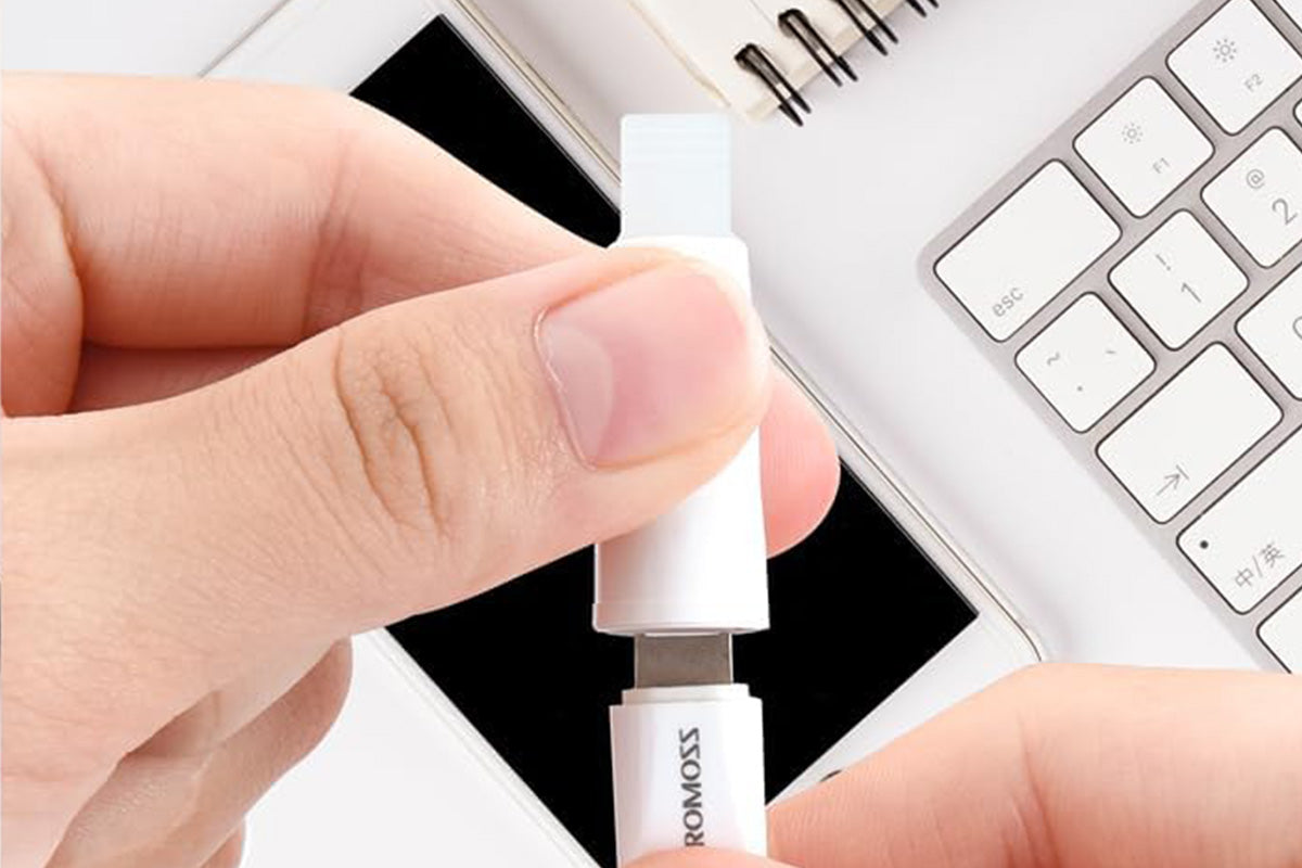 7-in-1 Bluetooth Headphone Cleaning Kit Multi-Function Earphone Maintenance Set