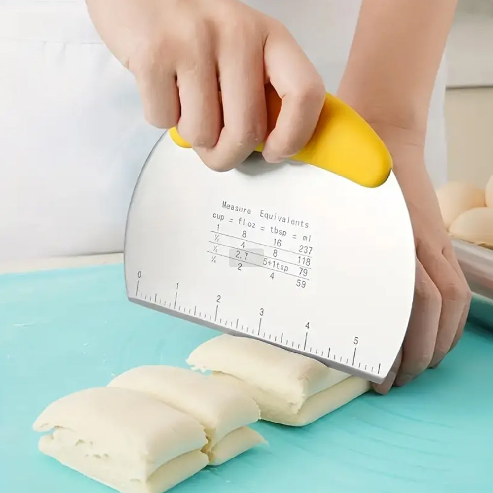 16x11.8cm Stainless Steel Dough Scraper with Measuring Scale