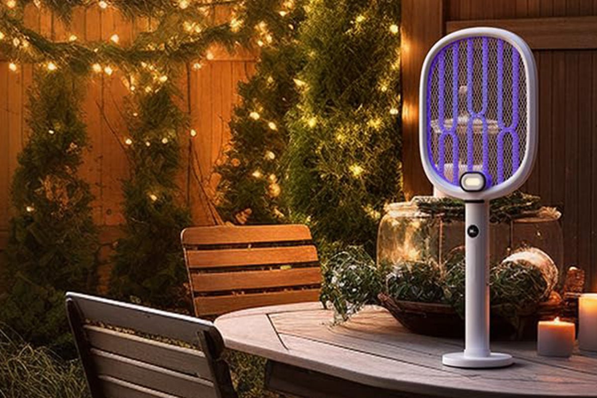 Electric Mosquito Swatter with Digital Display and White Light Flashlight Fly Killer Bug Zapper Racket Bug Zapper