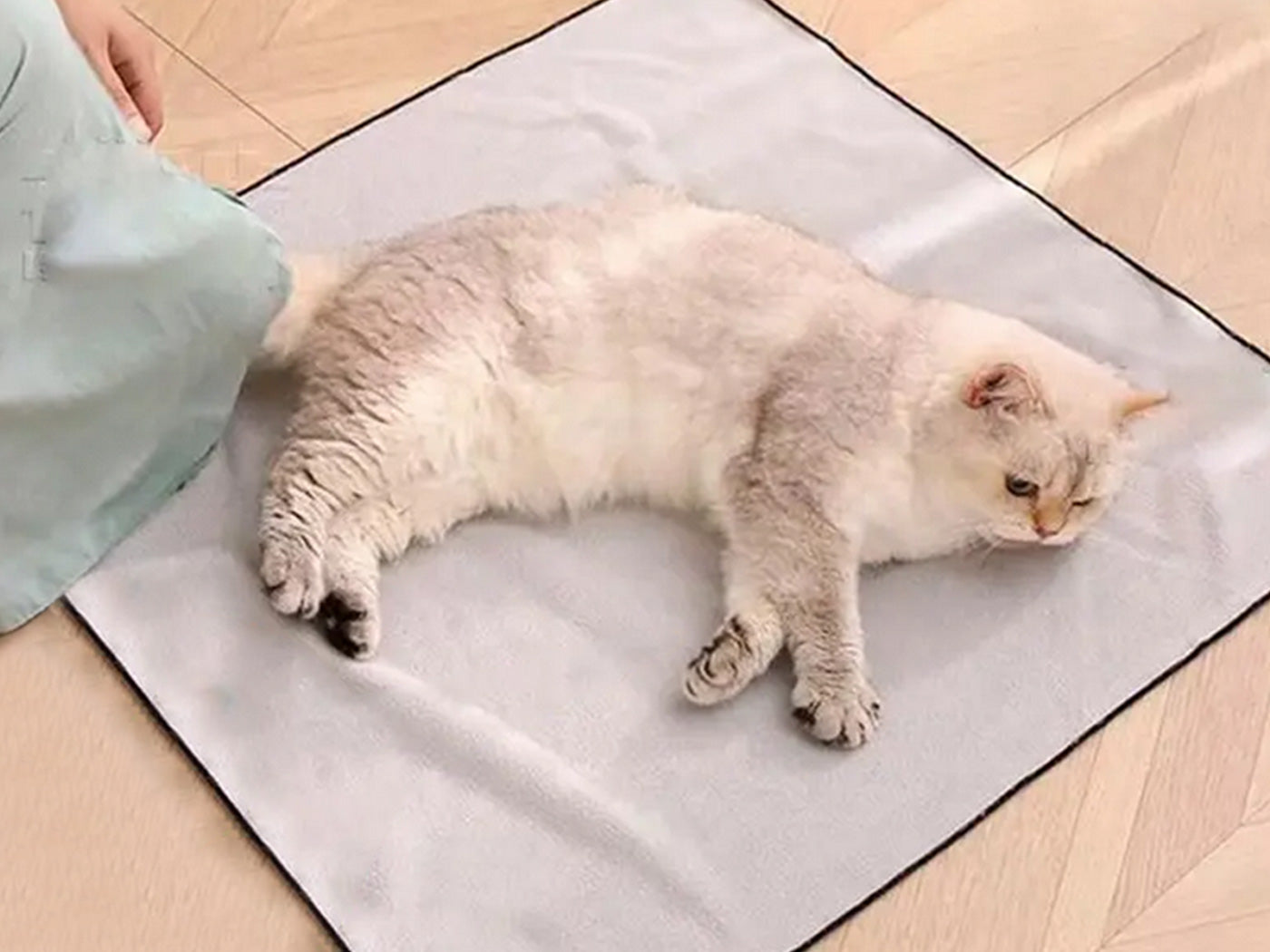 Cat Wrap Self Adherent Cat Grooming Wrap Anti Escape Calming Cat Swaddle Wrap