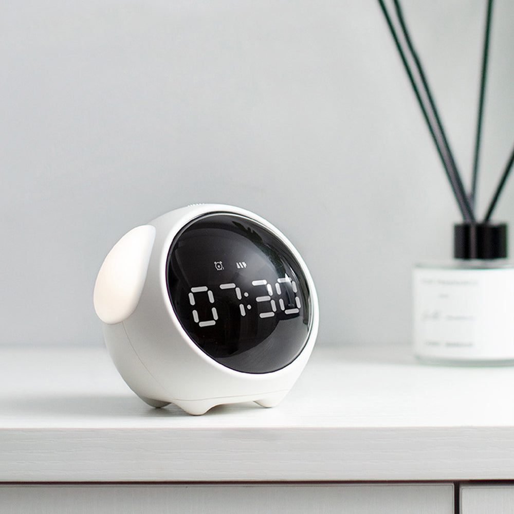 Adjustable Brightness Voice-Activated Temperature Detection Wake-up Alarm Clock