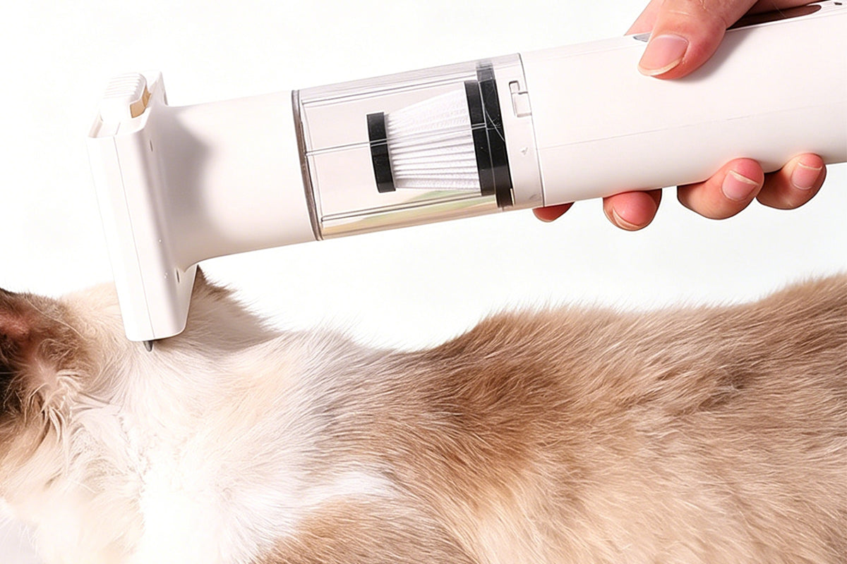4-In-1 Cordless Pet Grooming Kit Hair Vacuum Grooming Brush Vacuum Cleaner