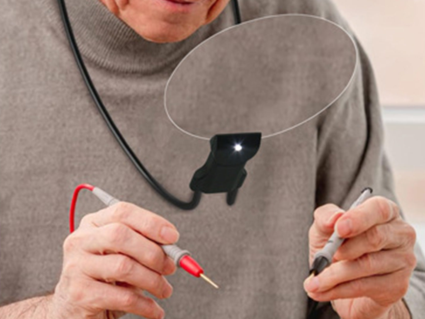 Hands Free Neck Magnifying Glass with Light 5X Magnifying Neck Wear Magnifie