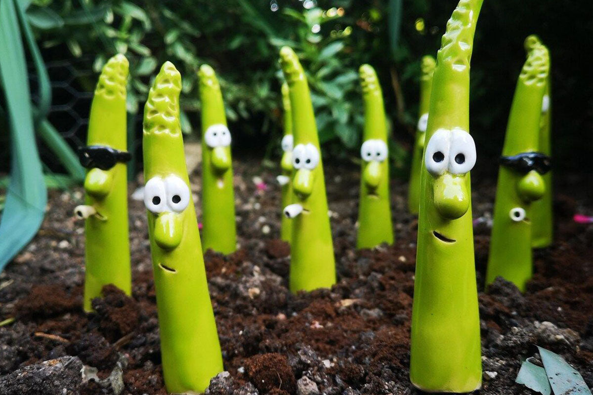 6Pcs Asparagus Garden Decor Resin Vegetable Figurines Outdoor Planter Ornament