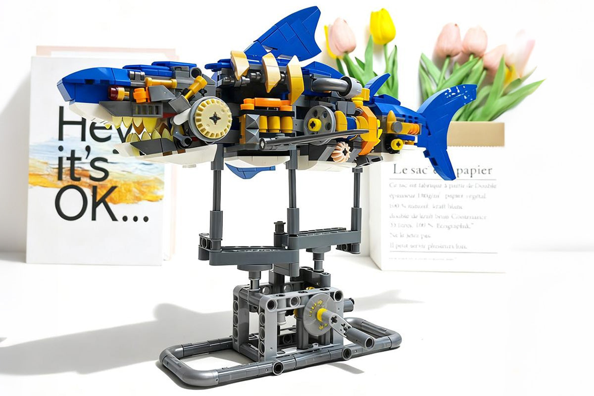 Mechanical Shark with Display Stand Sea Fish Building Block Toy for Home Decor