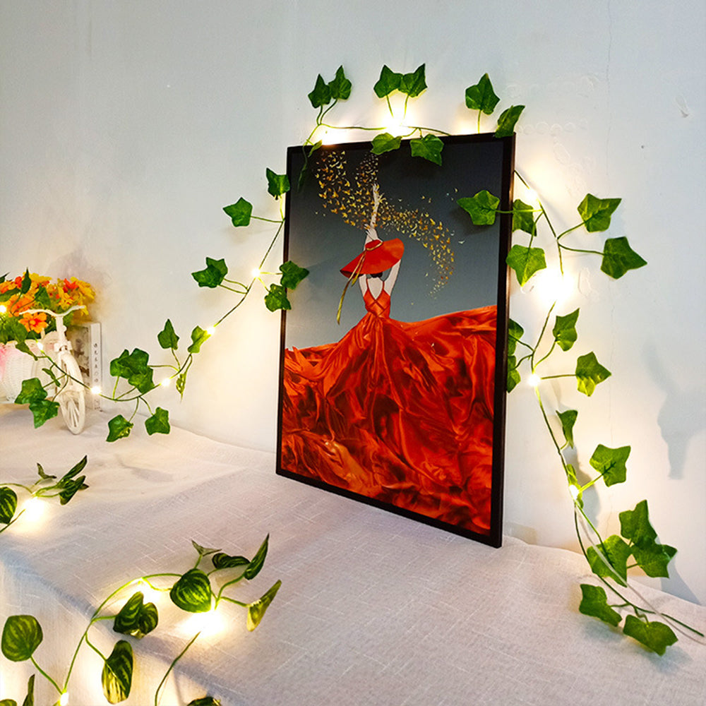 Battery-powered Artificial Ivy Leaf Plant with 5 Meter 50LED Fairy Window Curtain String Lights